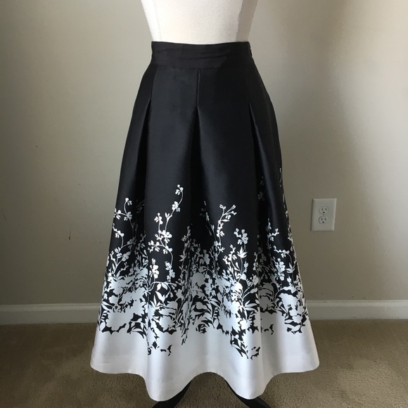 floral print satin pleated midi formal skirt 4,6 - Picture 2 of 3